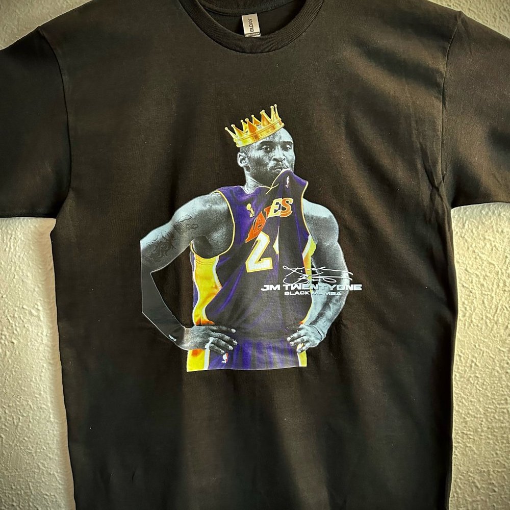 KOBE BRYANT SHIRT SIZE LARGE - Picture 4 of 4